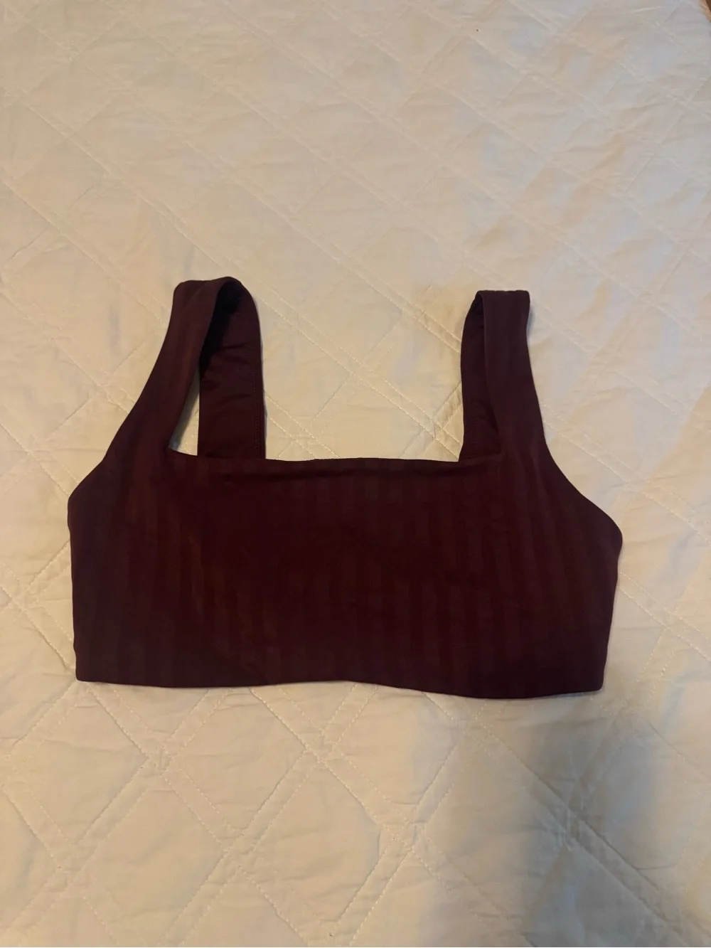 Lululemon Wunder Under Tonal Stripe Bra XS Garnet